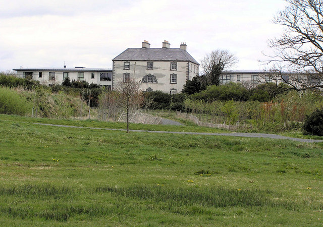 Flats at Barna Demesne - geograph.org.uk - 1273296