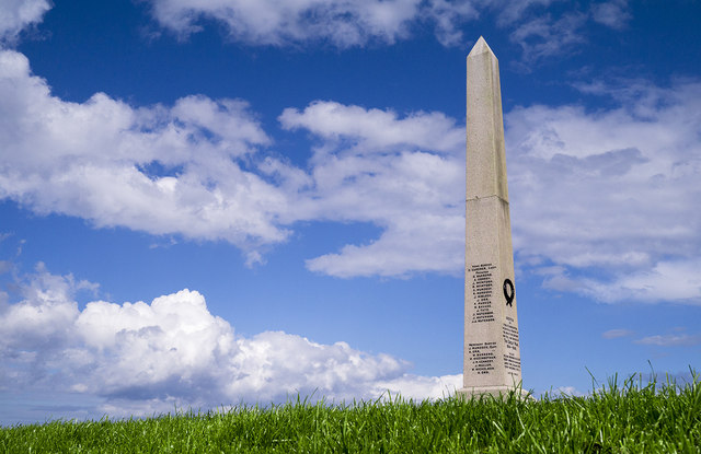 File:Groomsport War Memorial - geograph.org.uk - 4116325.jpg