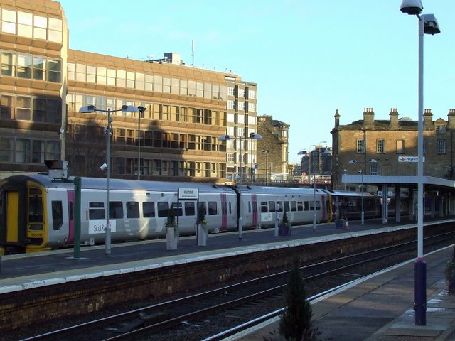 File:Haymarket station - geograph.org.uk - 1111131.jpg