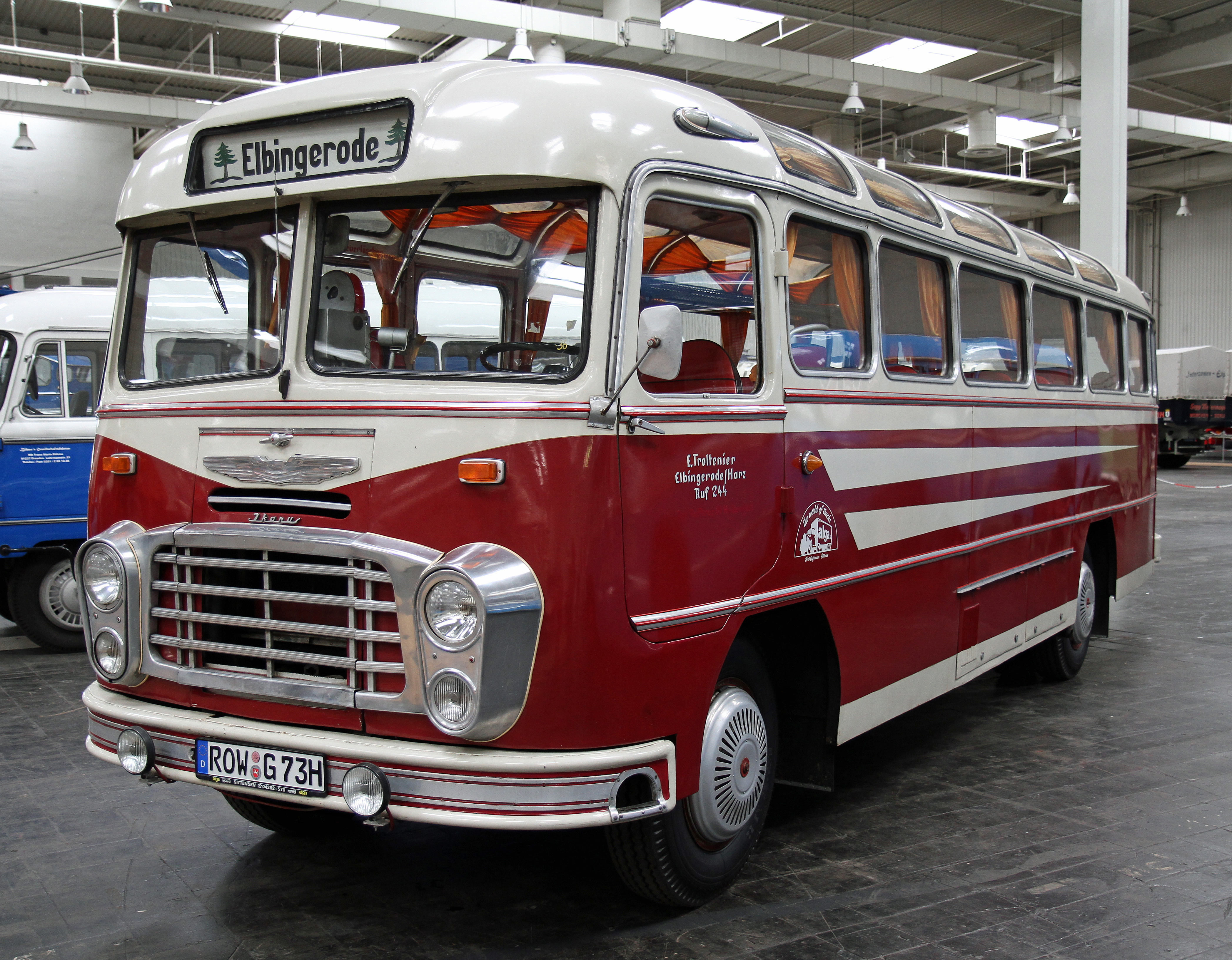 File:Brno, Řečkovice, autobus Ikarus 280 III.JPG - Wikimedia Commons