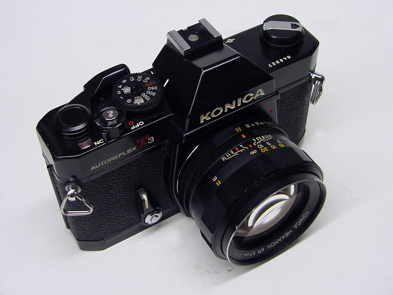 File:Konica Autoreflex T3N black enamel ¾ top right view.jpg