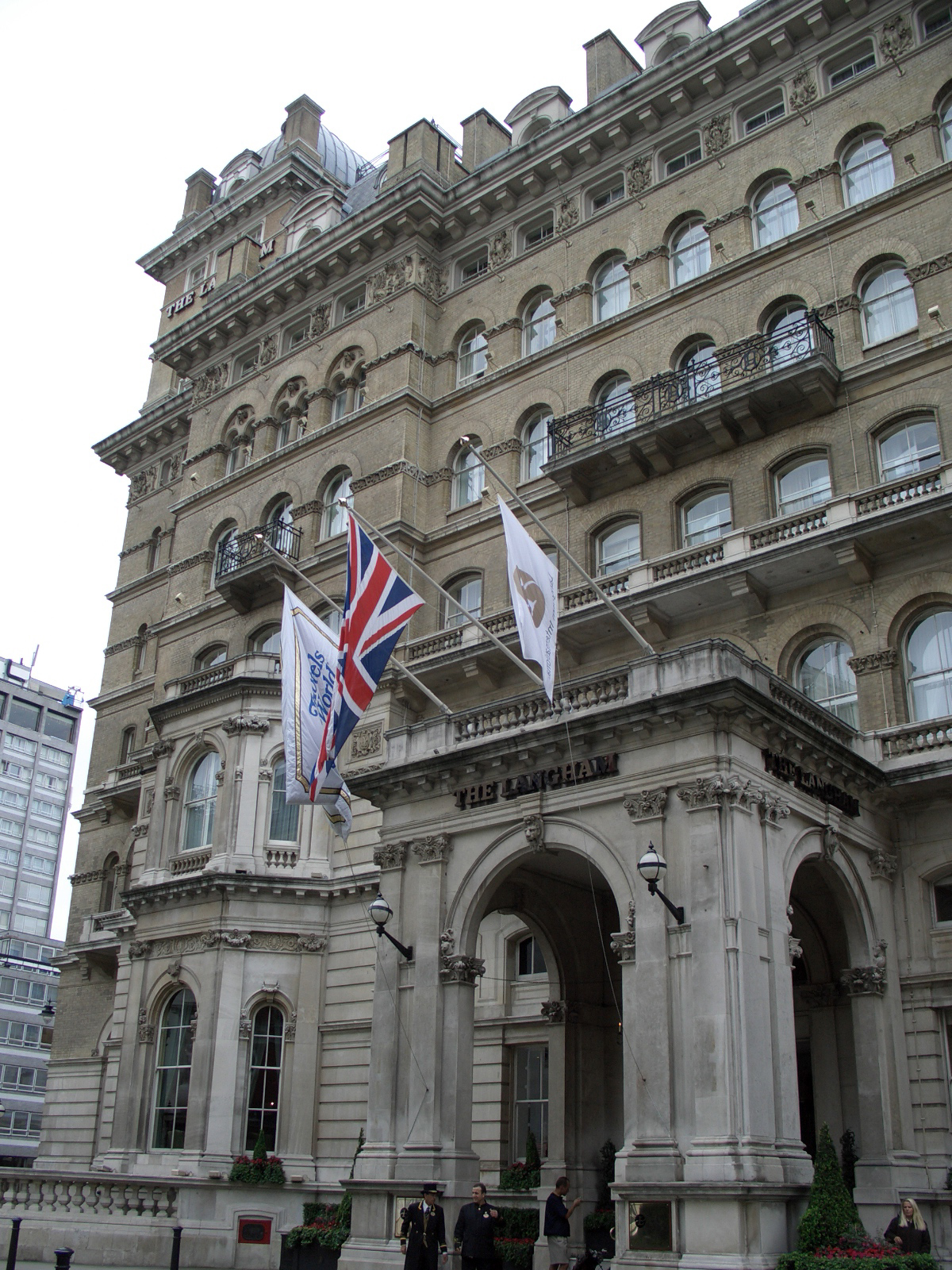 File Langham Hotel London Jpg Wikimedia Commons