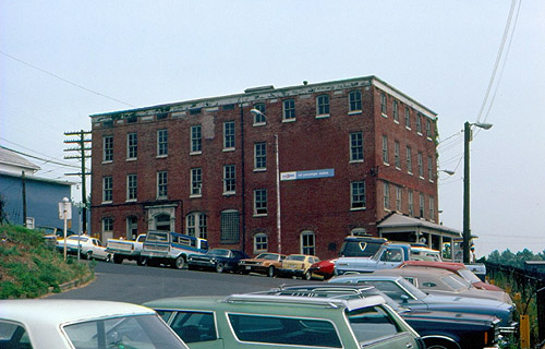 File:Martinsburg station, November 1981.jpg