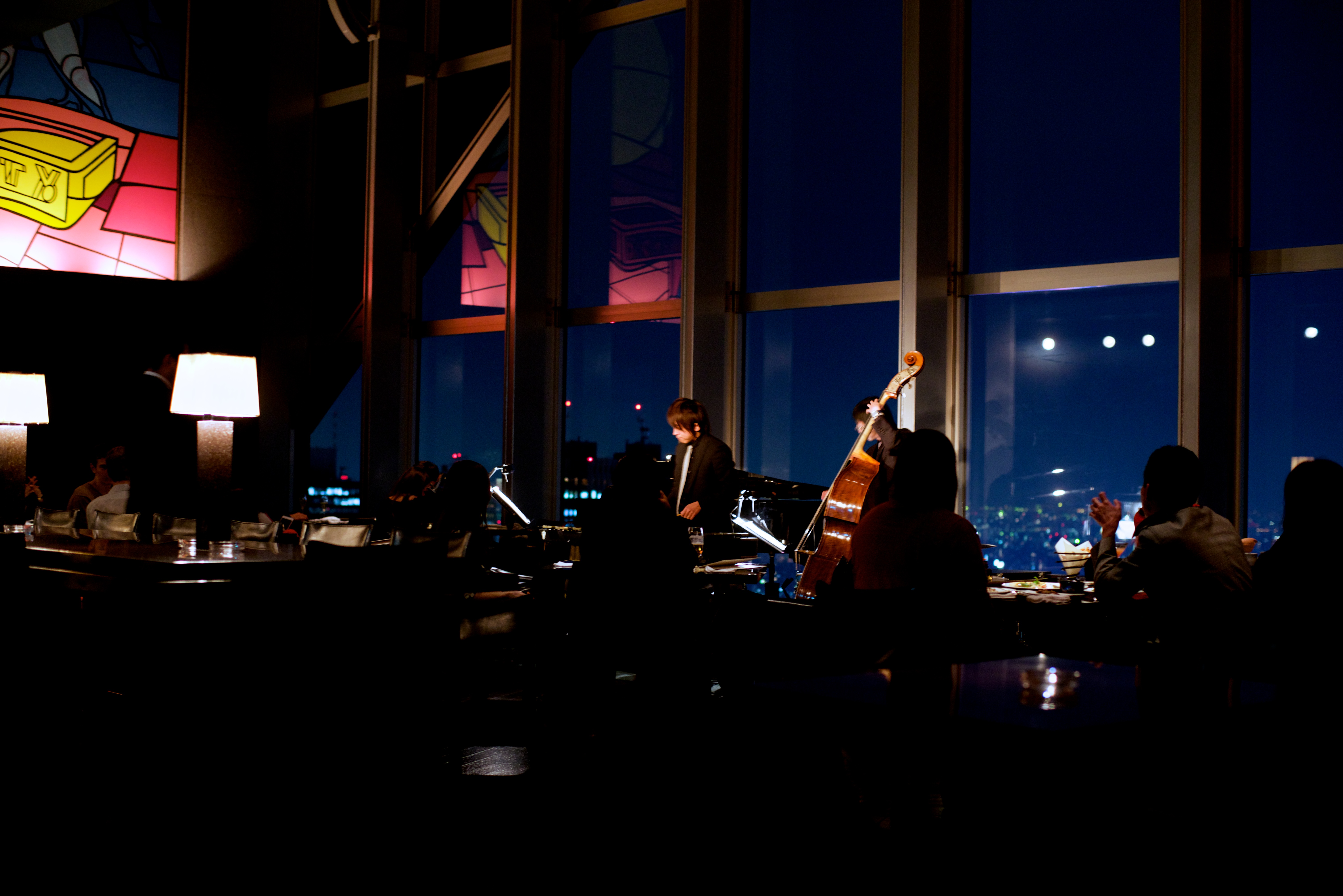 File:New York Bar Unplugged, Park Hyatt Tokyo (8376387540).jpg