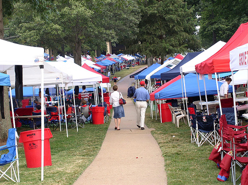 File:Ole Miss The Grove.jpg