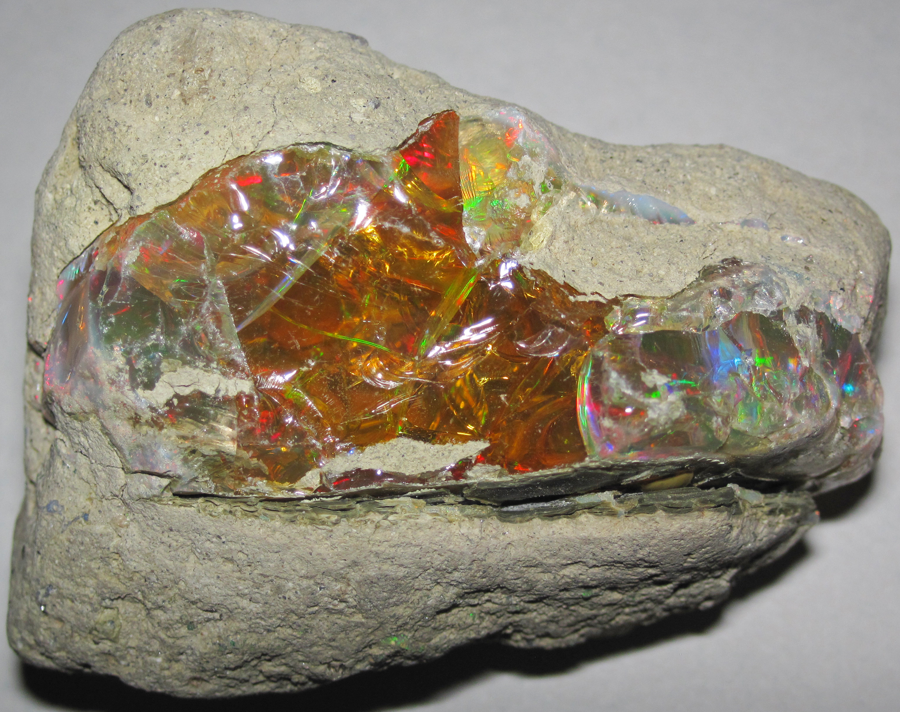 Opal: Mineral information, data and localities.