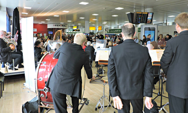 File:RSNO at Glasgow Airport - geograph.org.uk - 4596491.jpg