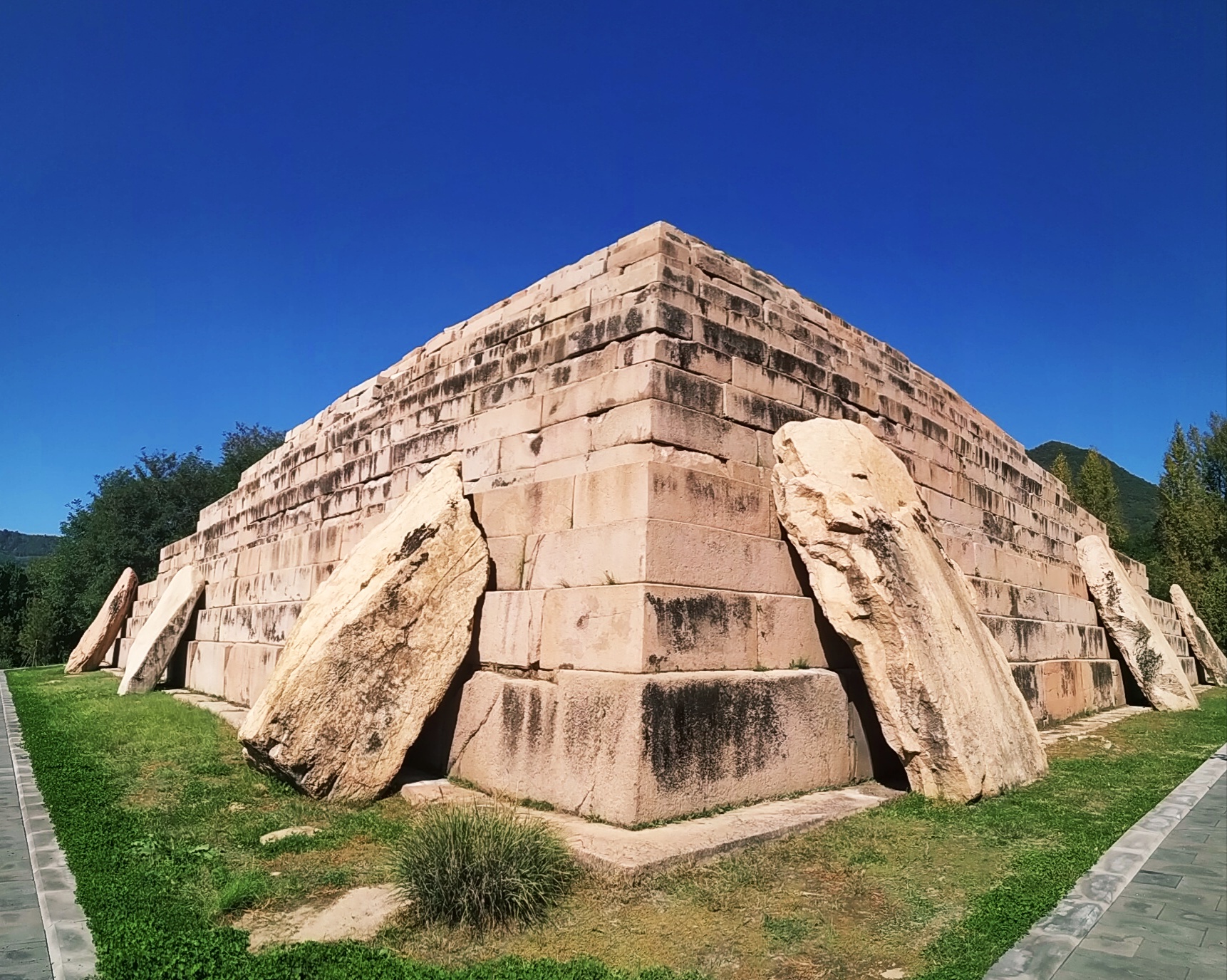 Пирамиды в китае фото