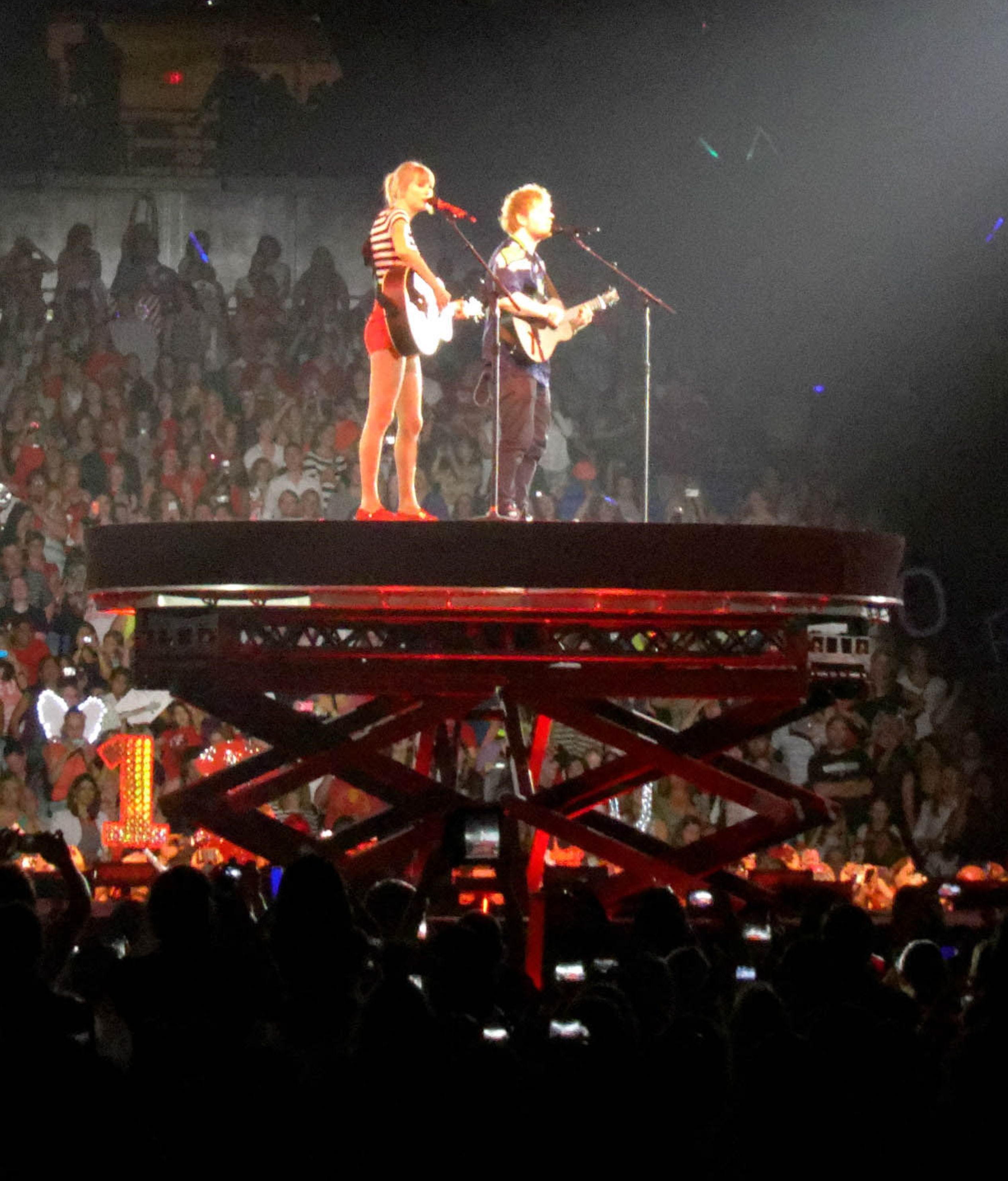 Filetaylor Swift Ed Sheeran On B Stage Red Tour