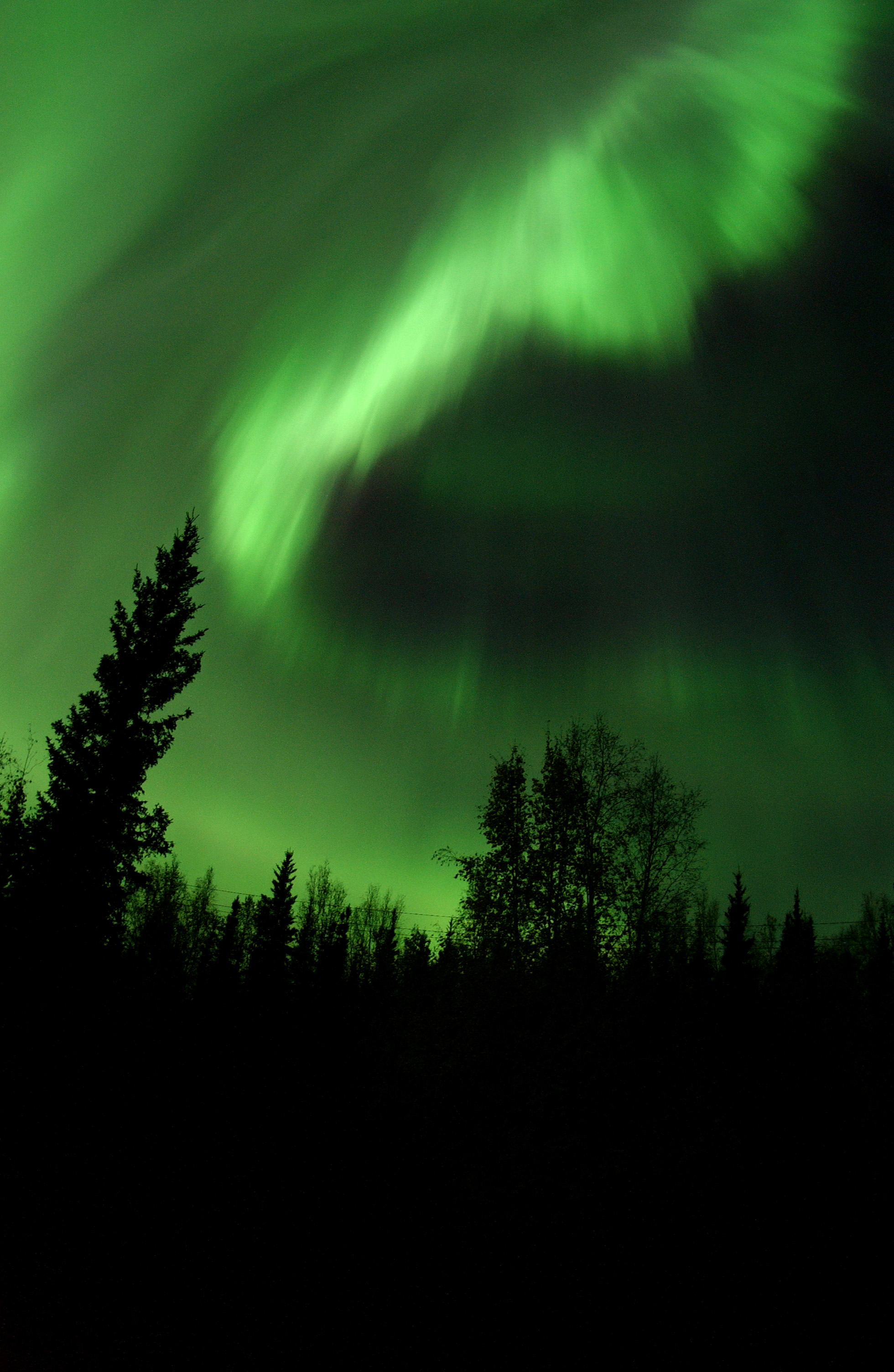 File:The Aurora Borealis or Northern Lights shine above Bear Lake in Alaska  050910-F-MS415-023.jpg - Wikimedia Commons