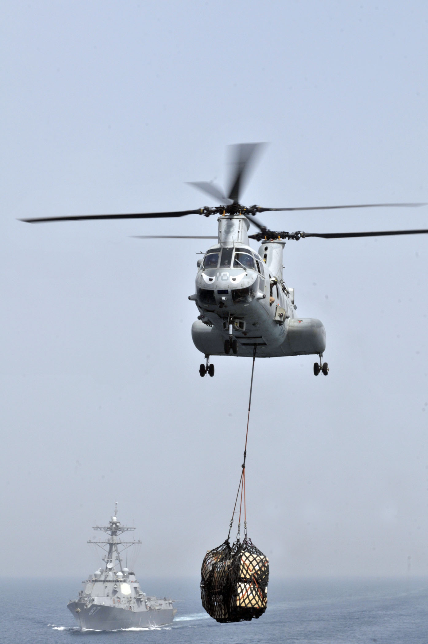 File:Marine CH-46E Helicopter Transport.jpg - Wikipedia