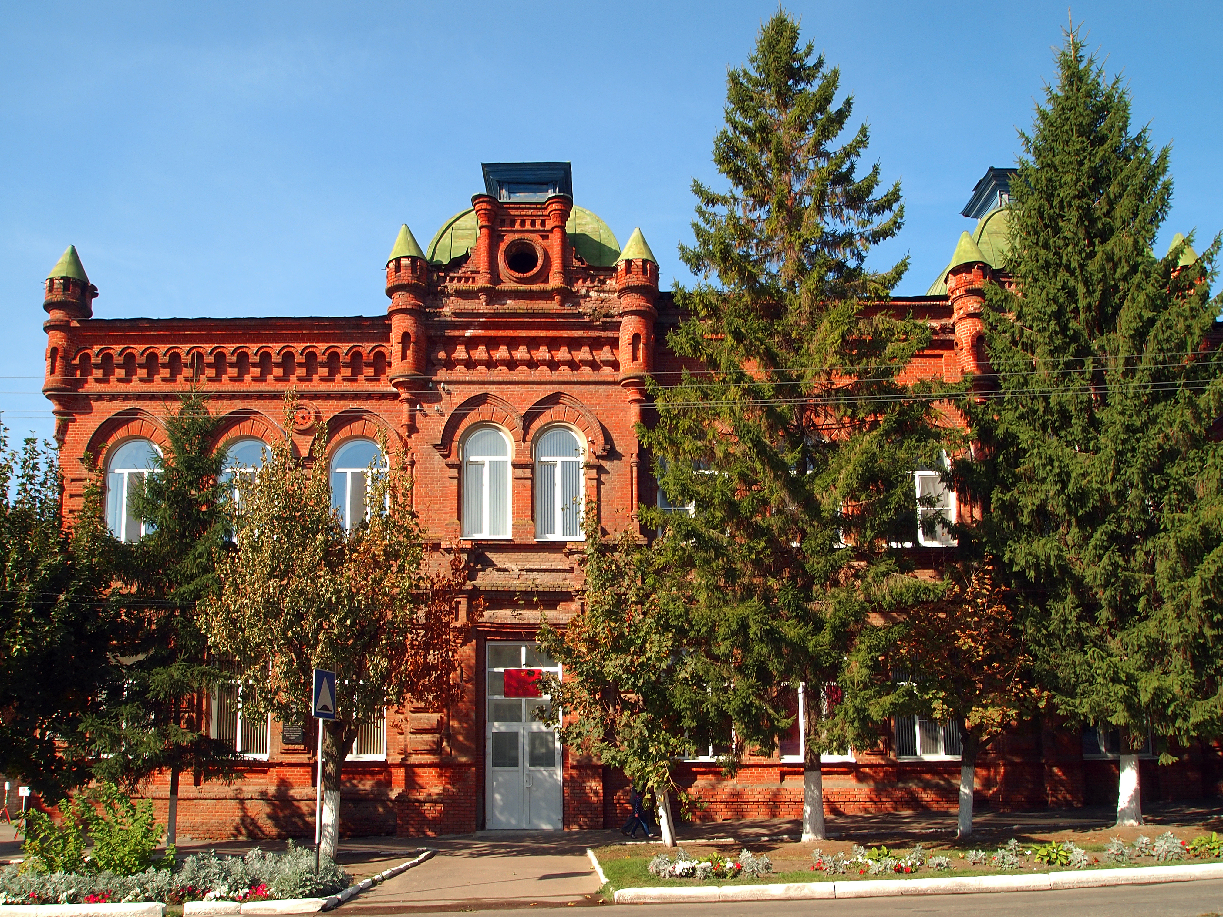 Часы аткарск. Аткарск Саратовская область. Женская гимназия Аткарск. Здание гимназии Аткарск. Г.Аткарск женская гимназия.