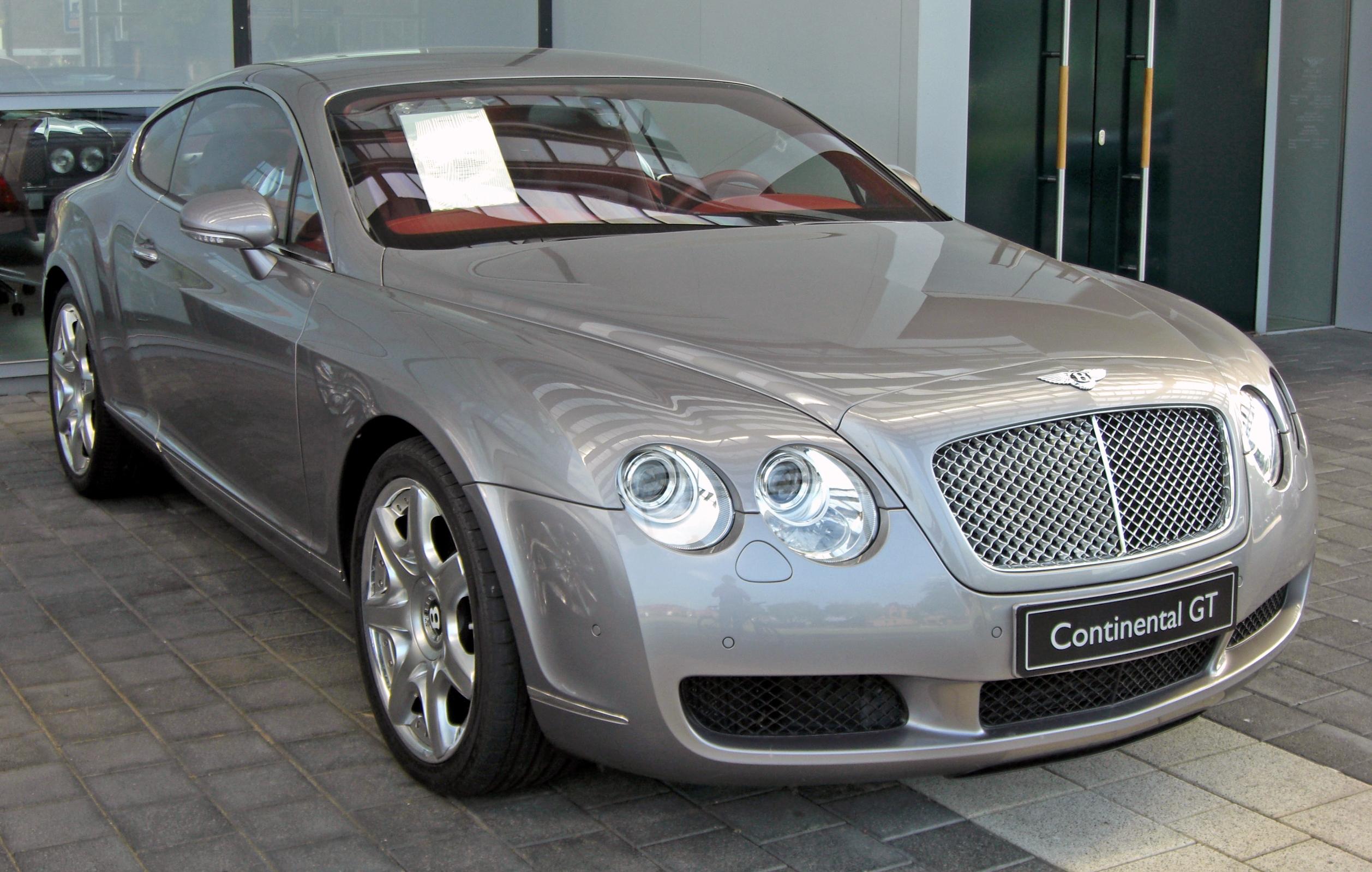 Bentley Continental gt жемчужного цвета