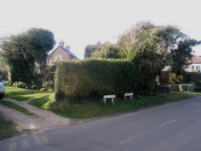 File:Boundary of North Street and Commonside - geograph.org.uk - 1203748.jpg