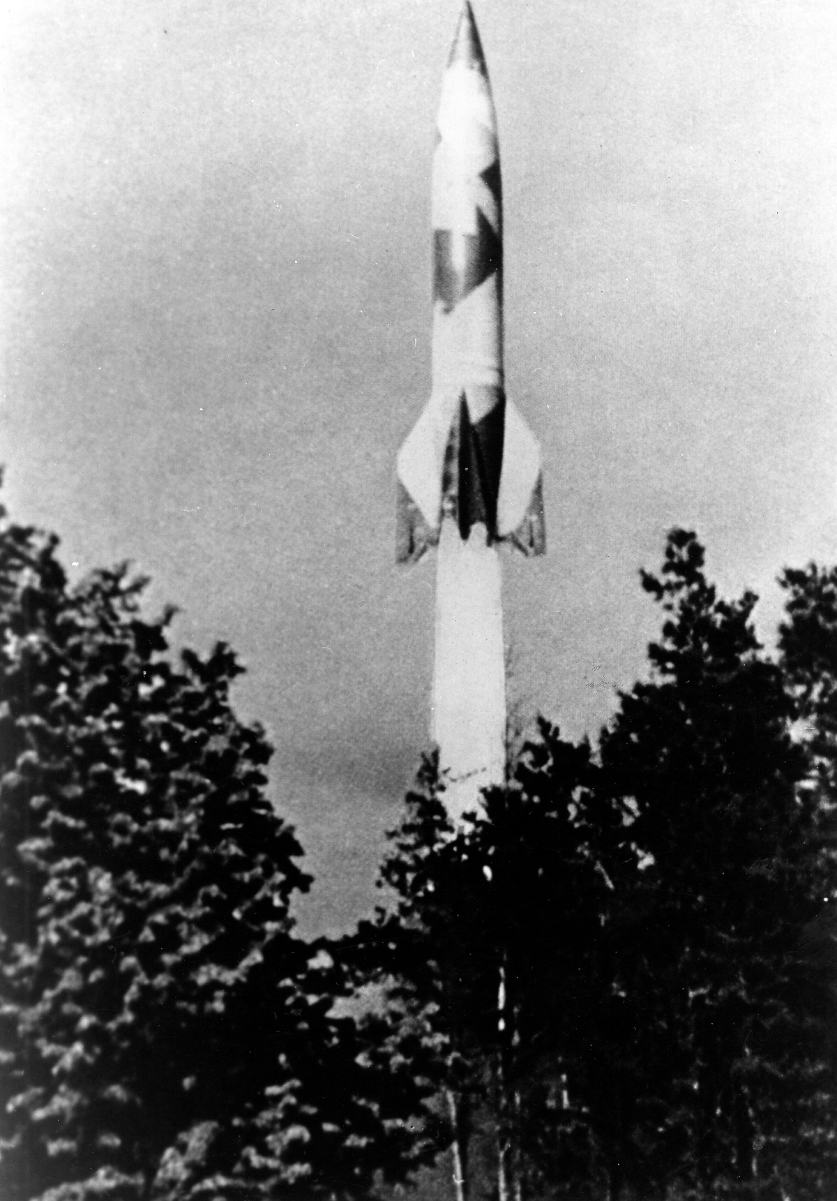 ナチスドイツ軍 V2ロケット 復讐兵器