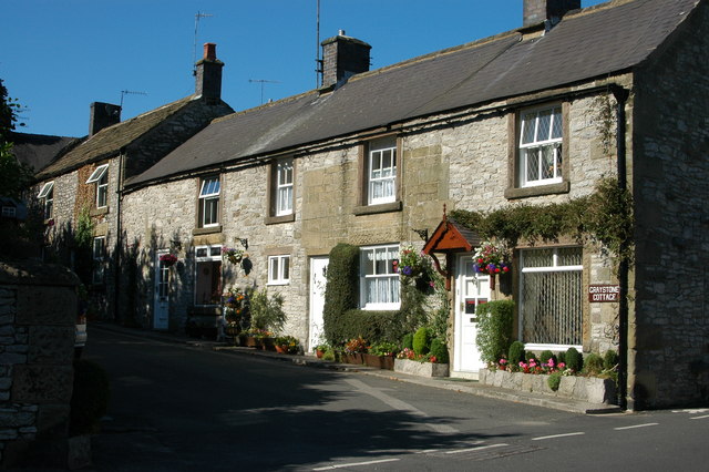 File:Cottages at Youlgreave - geograph.org.uk - 709142.jpg