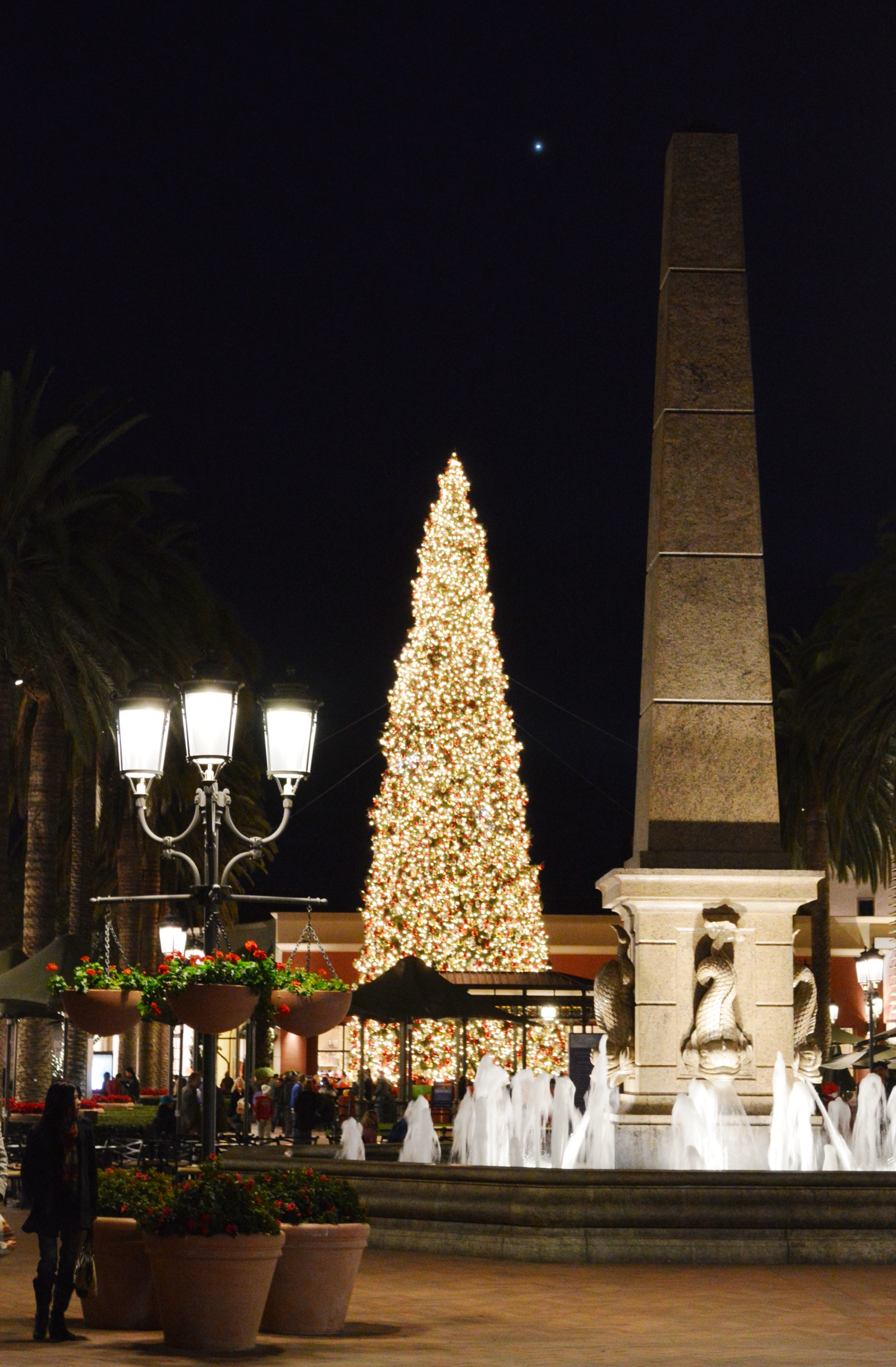 File:Fashion Island Newport Beach JOEY Restaurant.jpg - Wikipedia