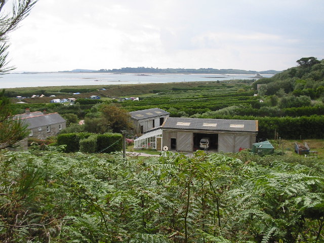 File:Lower Town, St. Martin's - geograph.org.uk - 15843.jpg