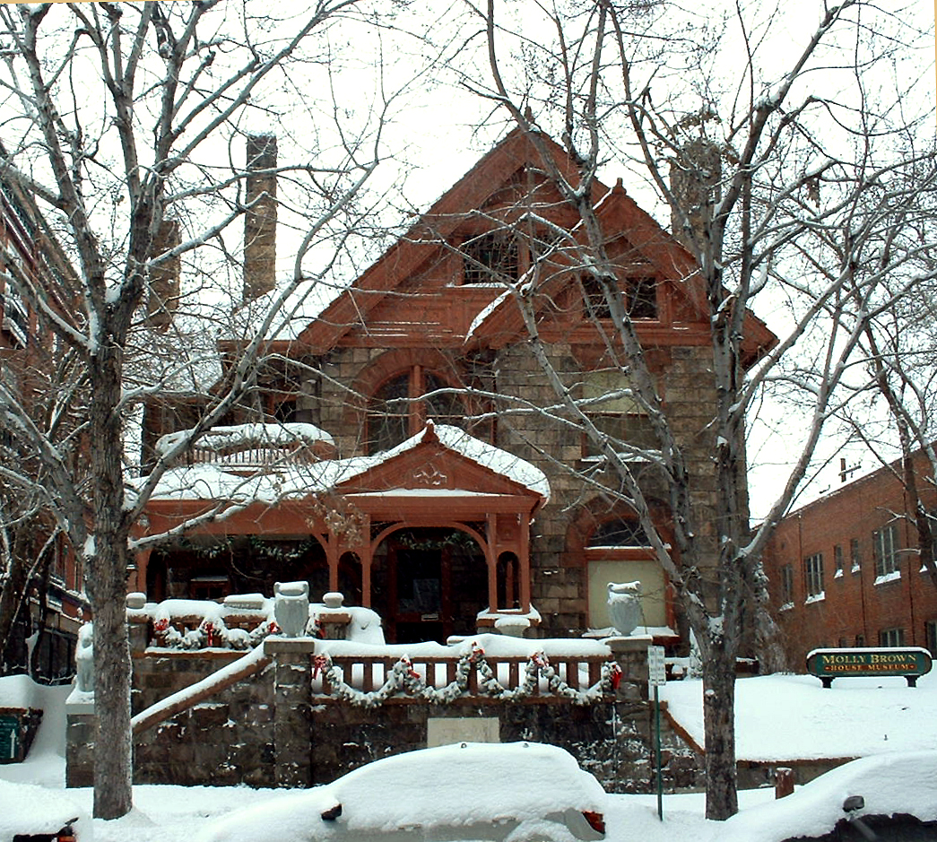 haunted houses in denver open