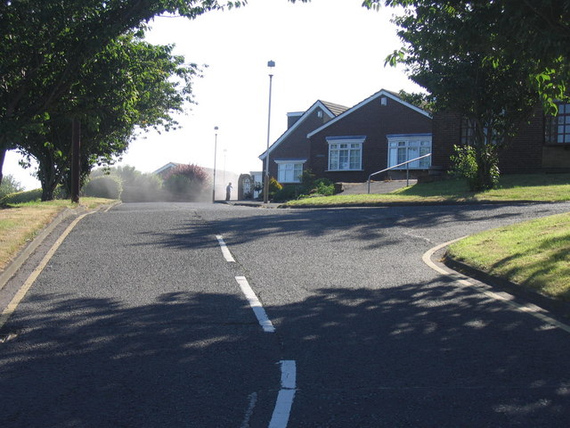 File:Nether Farm Road - geograph.org.uk - 201823.jpg