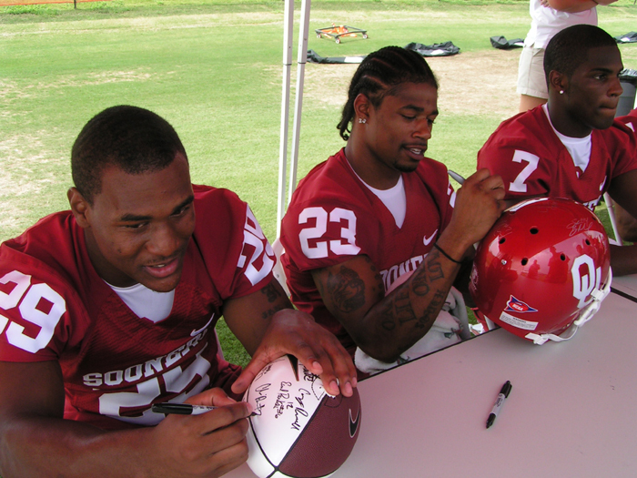 File:Oklahoma Sooners Media Day 1.jpg