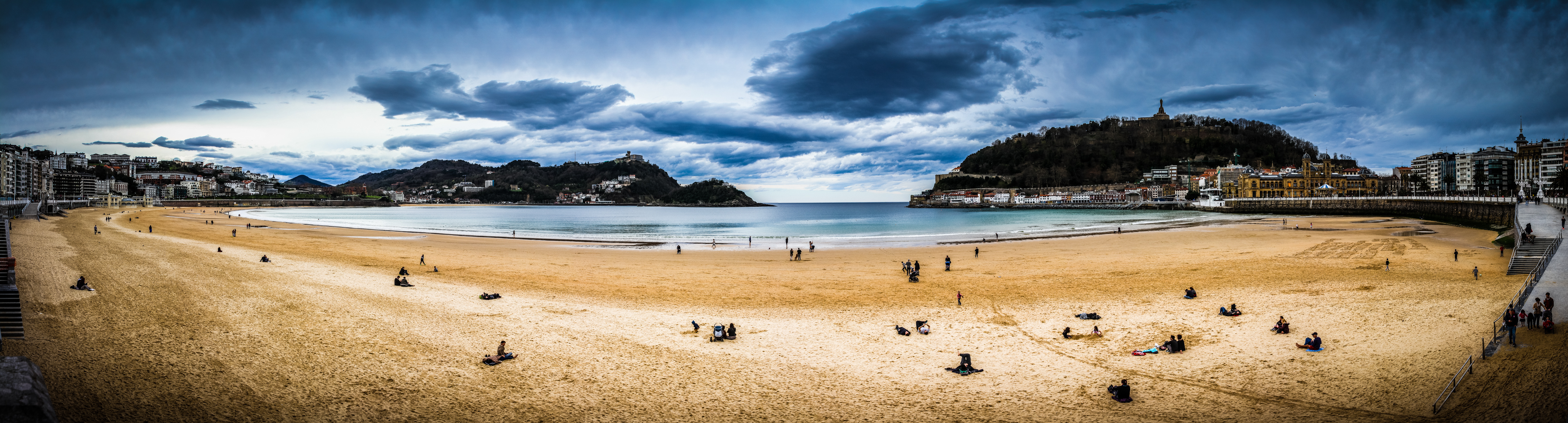 Filepanorama De La Plage De Santander Espagnejpg