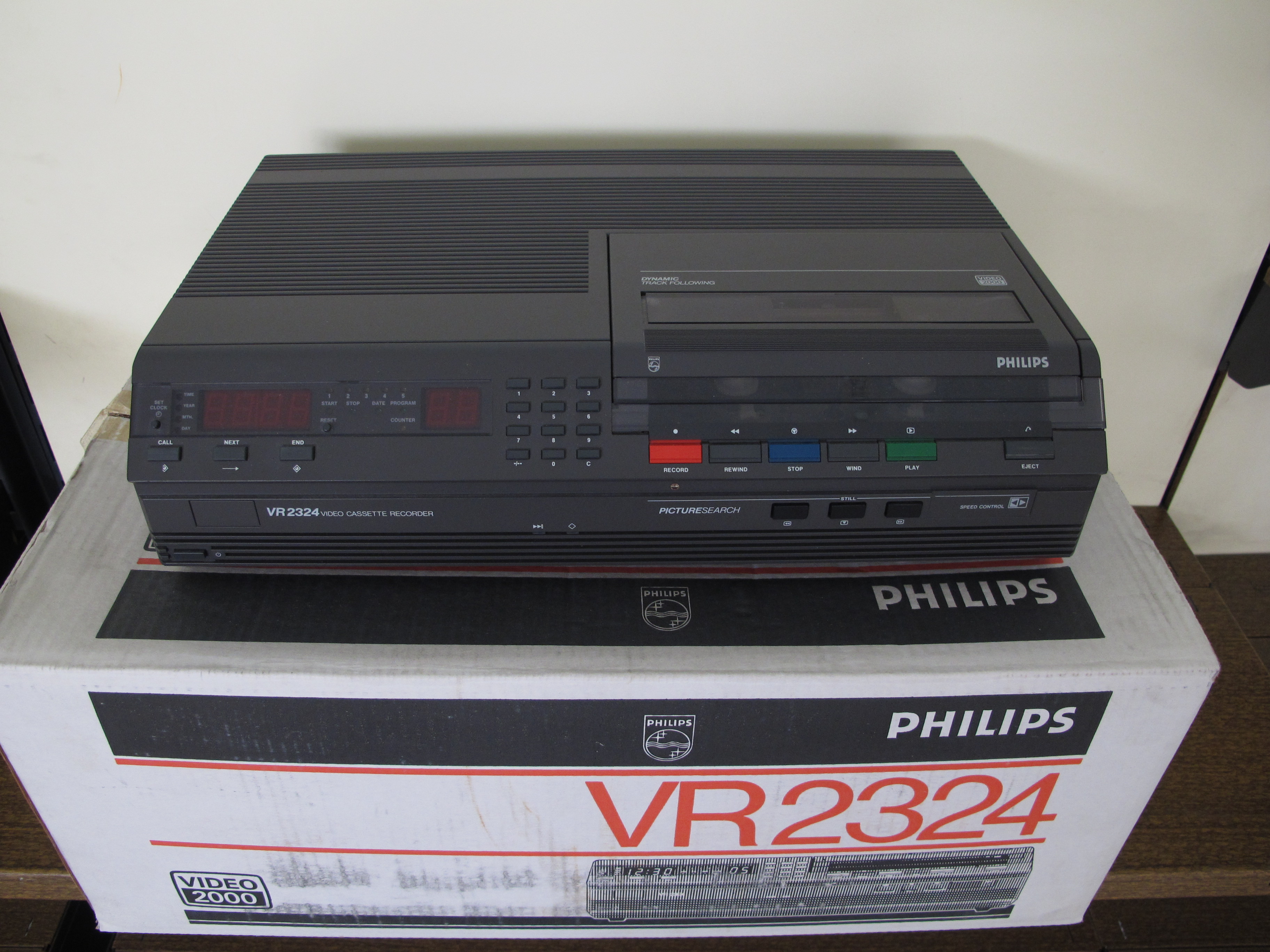 Филлипс видео. Philips vr210. Philips v 2000. VDR vr5000. Видеомагнитофон из 2000х.