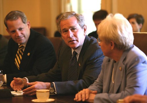 File:President George W. Bush meets with bipartisan members of the House of Representatives.jpg