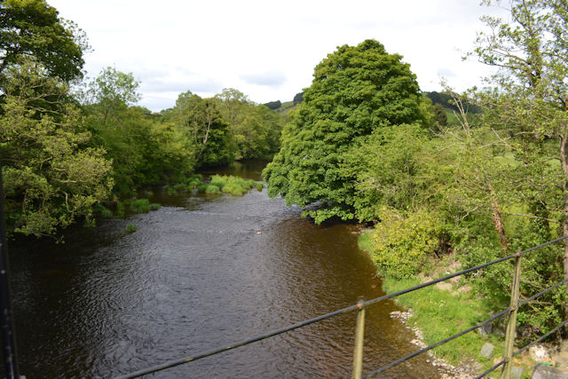 File:River Banwy from railway bridge - geograph.org.uk - 2437442.jpg