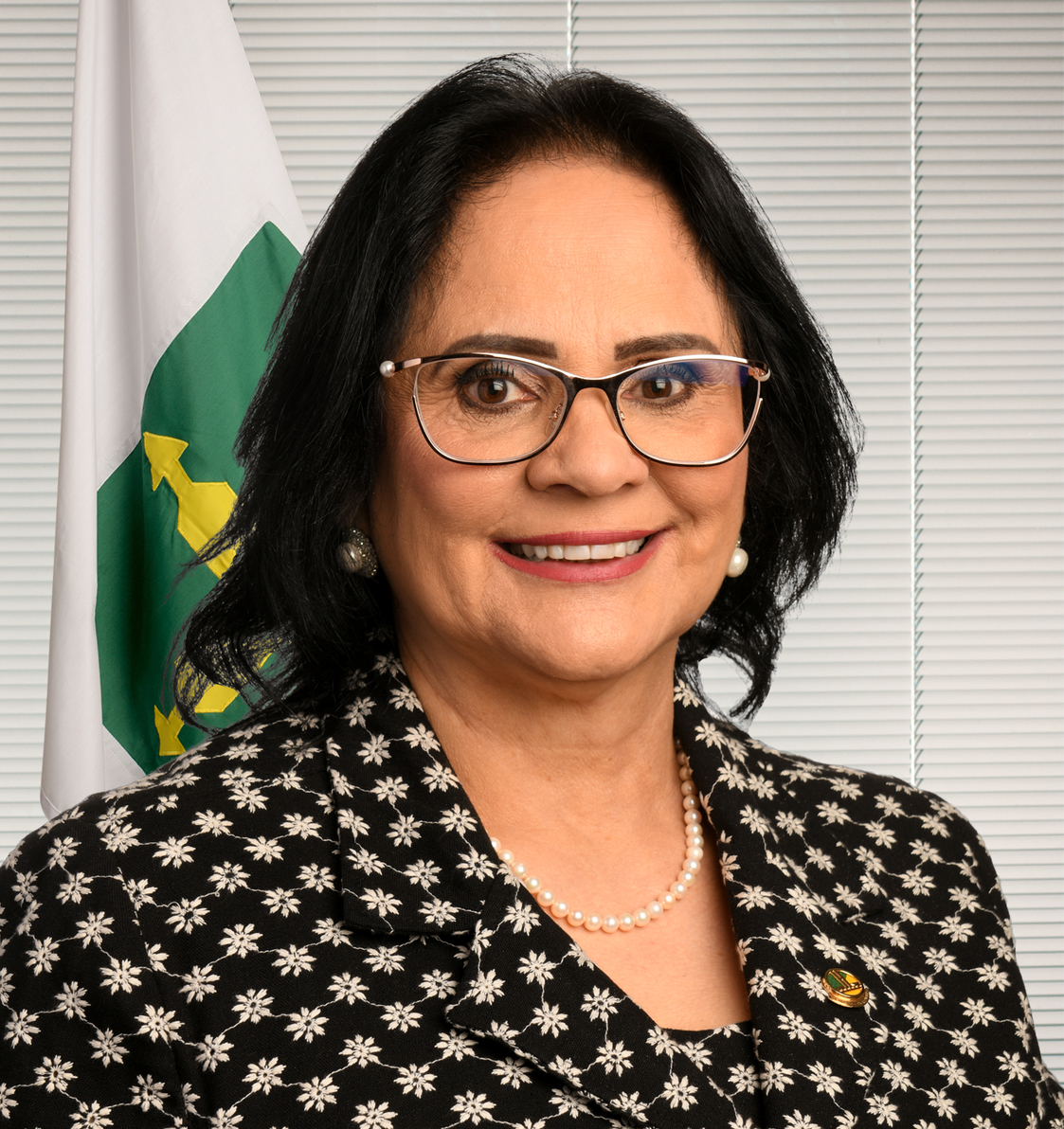 Ex-ministra de Bolsonaro, Damares Alves é eleita senadora pelo DF -  Politica - Estado de Minas