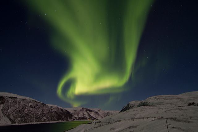 File:Skillefjorden Nordlys.jpg