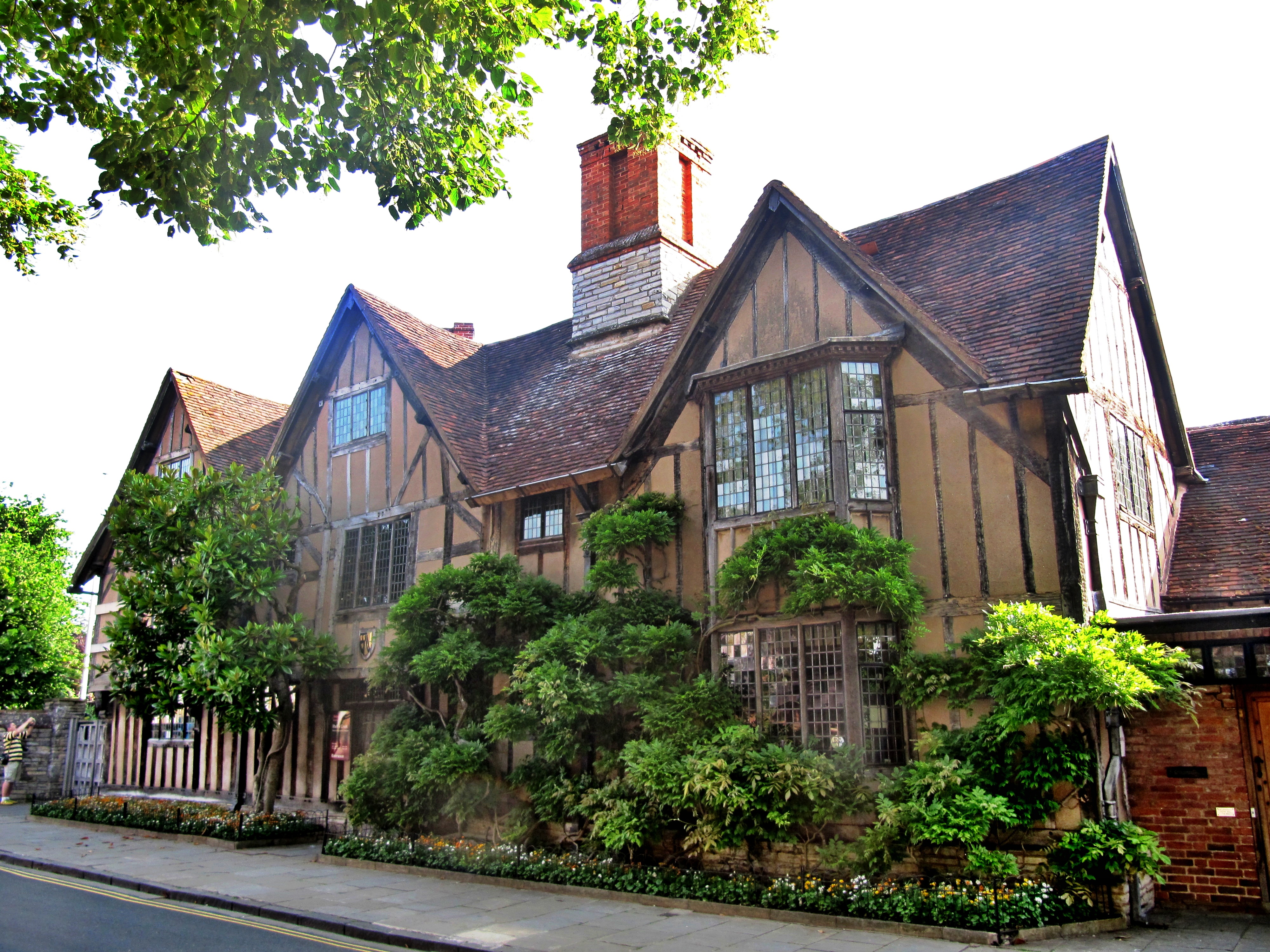 File:Stratford-upon-Avon, Hall's Croft.jpg - Wikimedia Commons