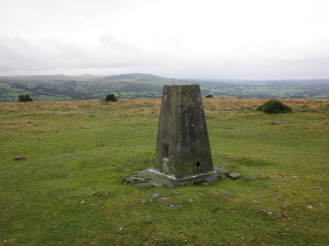 File:Trig Point, on Gibbet Hill - geograph.org.uk - 1475233.jpg