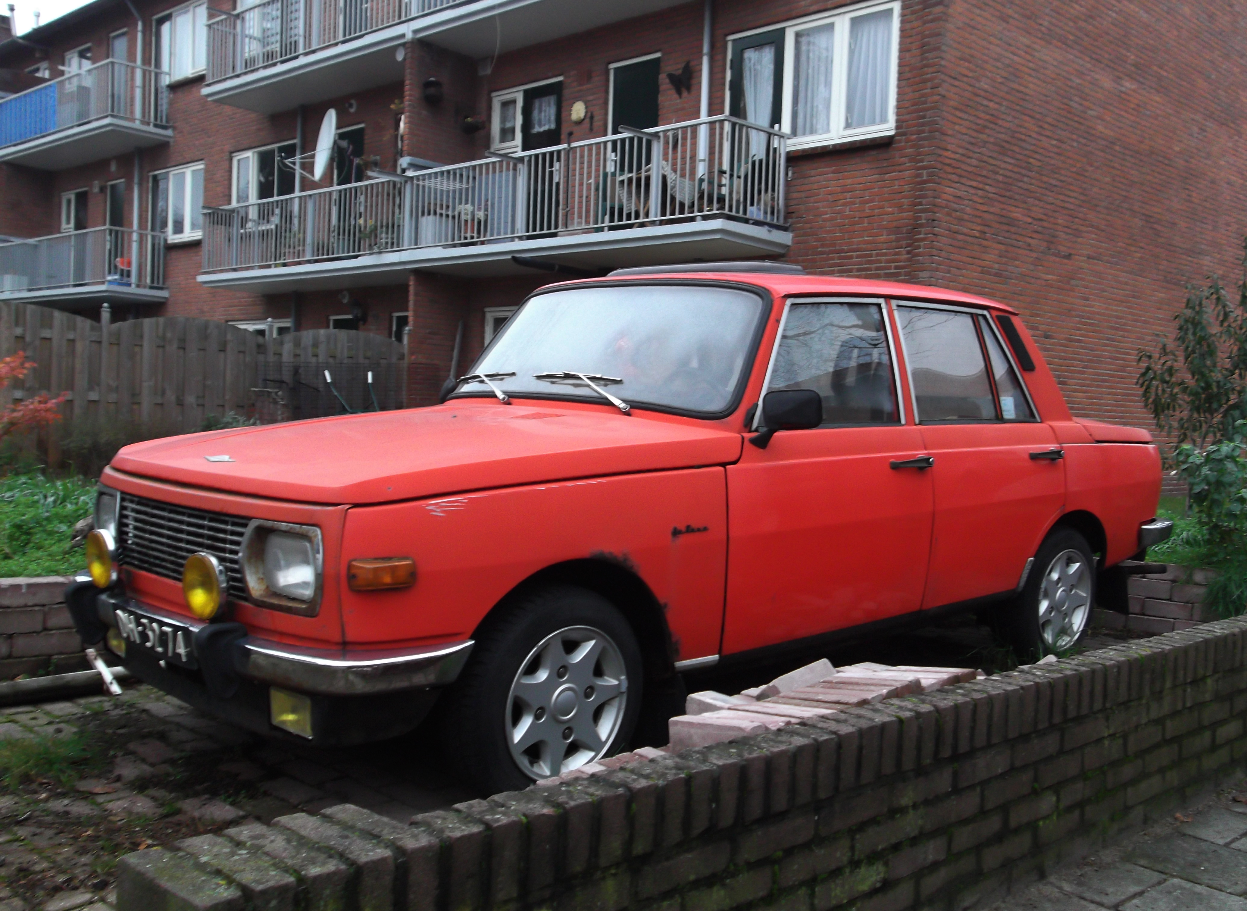 Автомобиль Wartburg 353