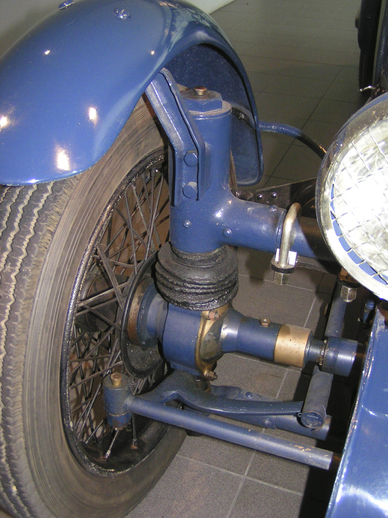 1929TractaACV-axle.jpg