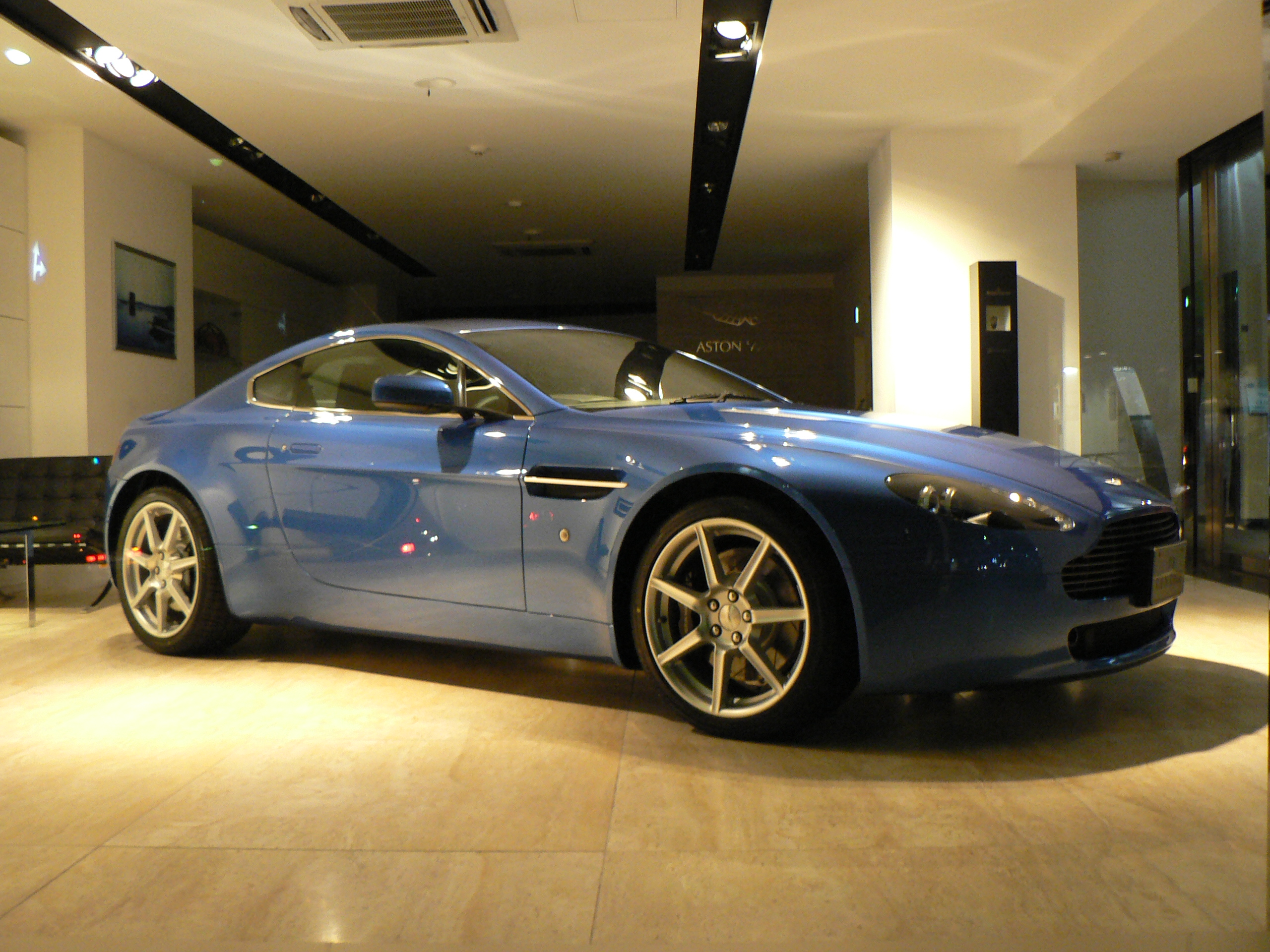 Aston Martin Vantage, todas las versiones y motorizaciones del