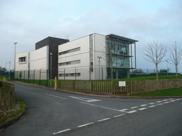 File:BT management centre building - geograph.org.uk - 647746.jpg