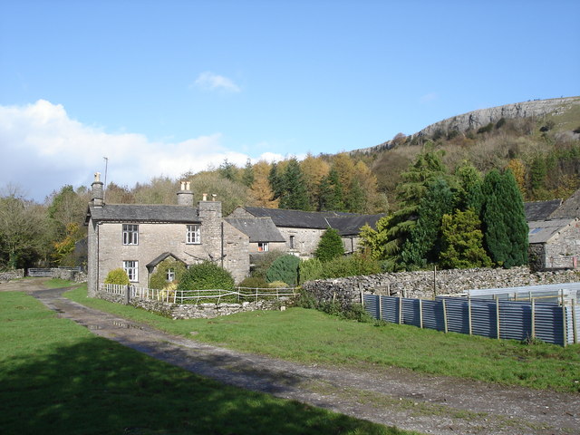 File:Barrow field Farm - geograph.org.uk - 1192214.jpg