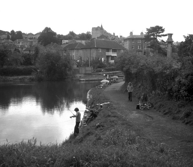 File:Below Lock No 12, Kennet and Avon Canal, Bath - geograph.org.uk - 481340.jpg