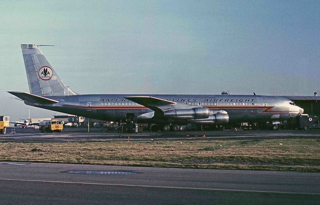 Боинг 707 323 пропавший. Boeing 707-323c. Eastern Airlines Flight 980. American Airlines Flight 11 (a Boeing 767) terract. Alm Flight 980.