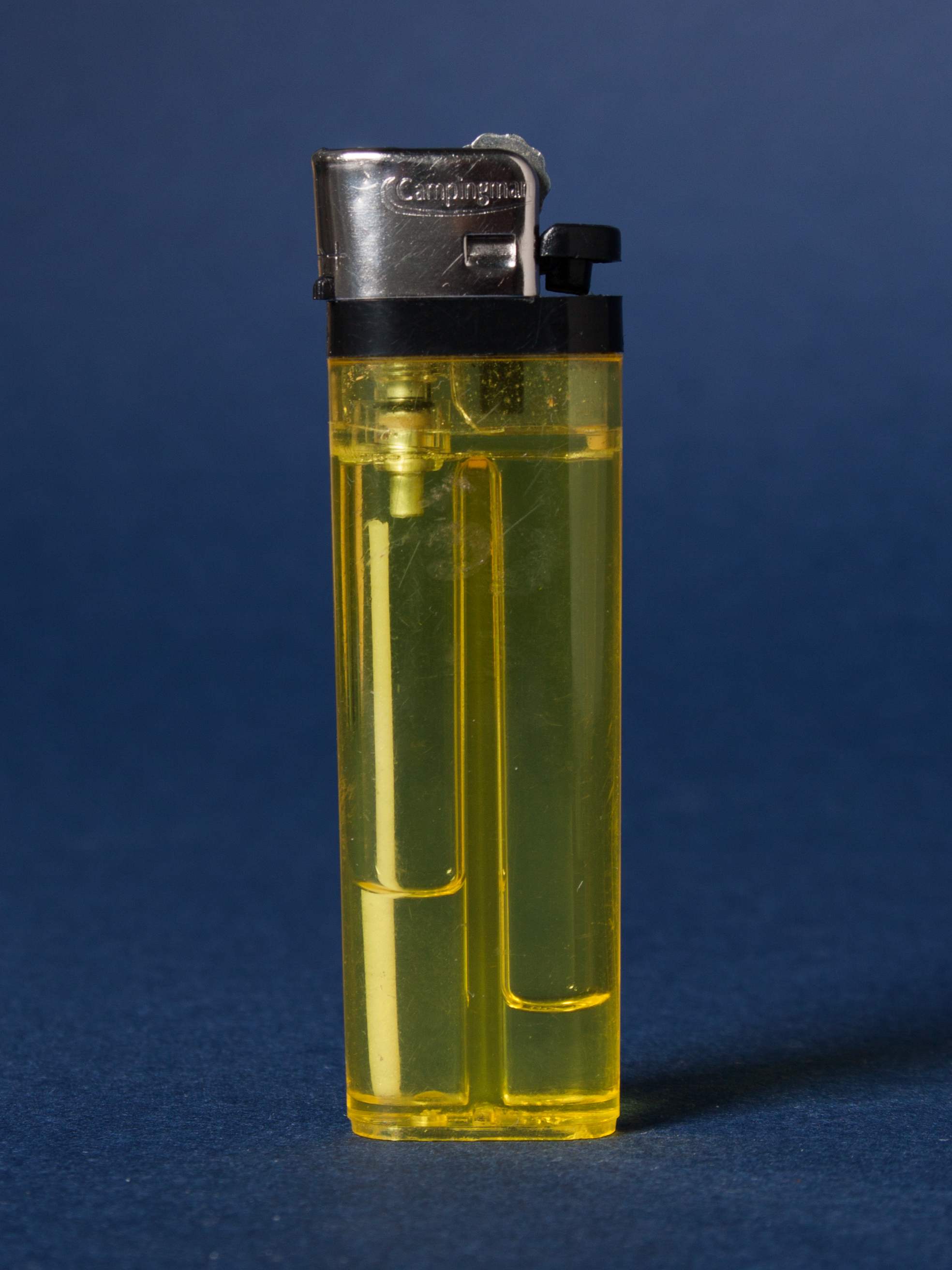 Briquet — Wikipédia