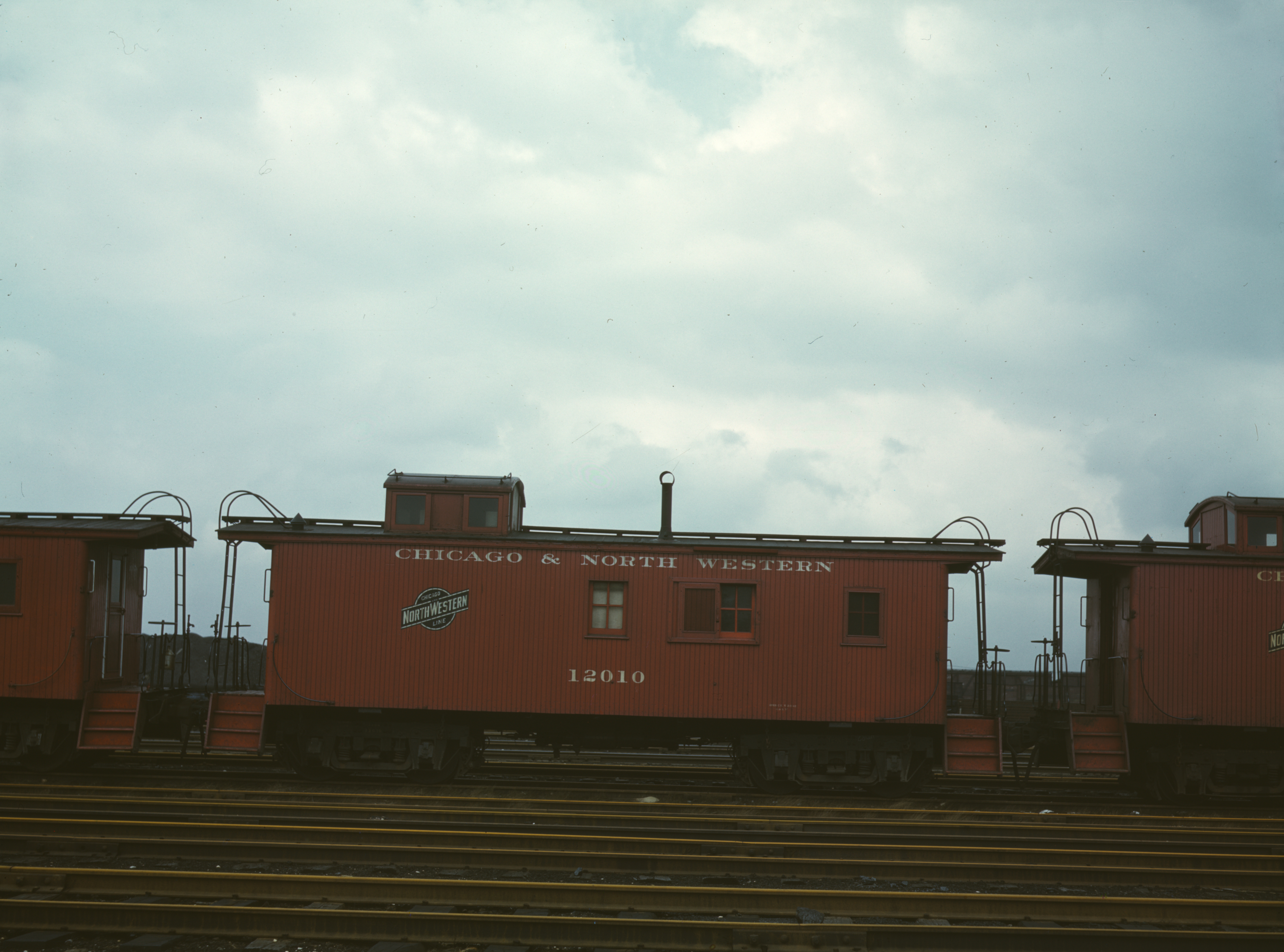 C_&_NW_RR_Caboose_12010.jpg