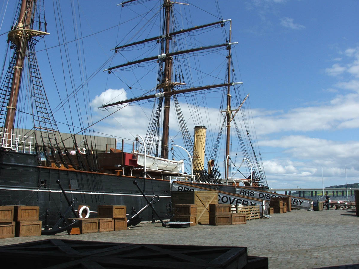O ''Discovery'' em 2005 no seu porto de [[Dundee