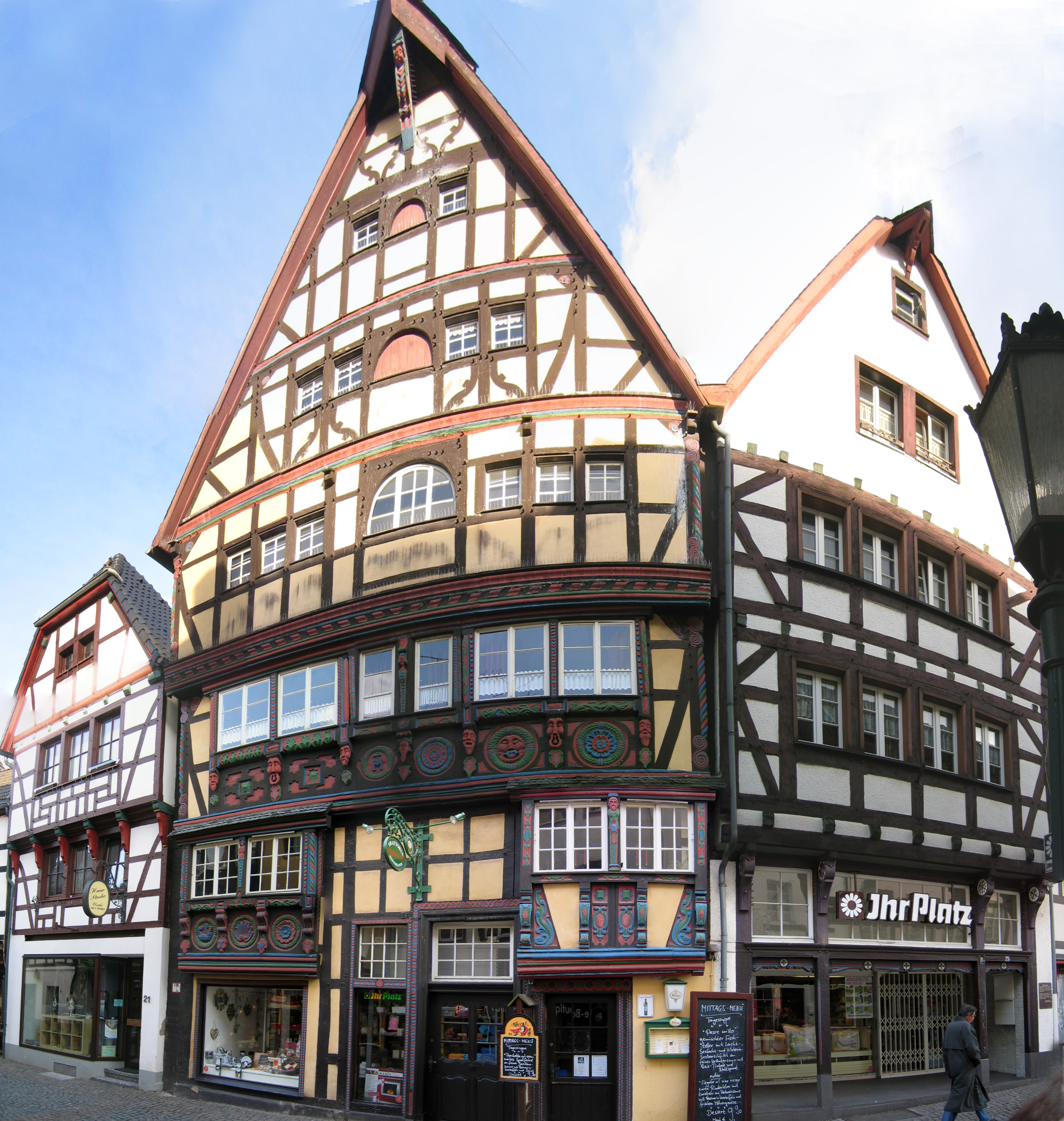 File:Fachwerkhaus Bad Münstereifel.jpg - Wikimedia Commons