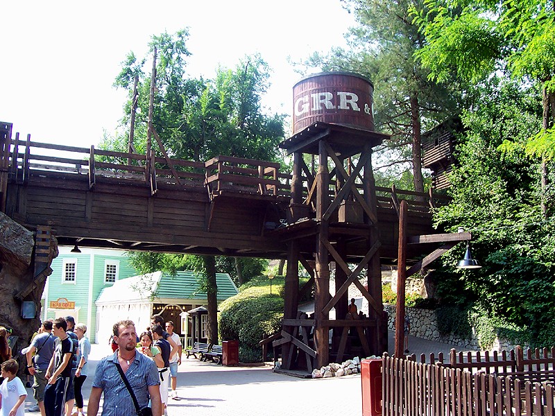 File:Gardaland - Rio Bravo - panoramio - MarkusMark2.jpg