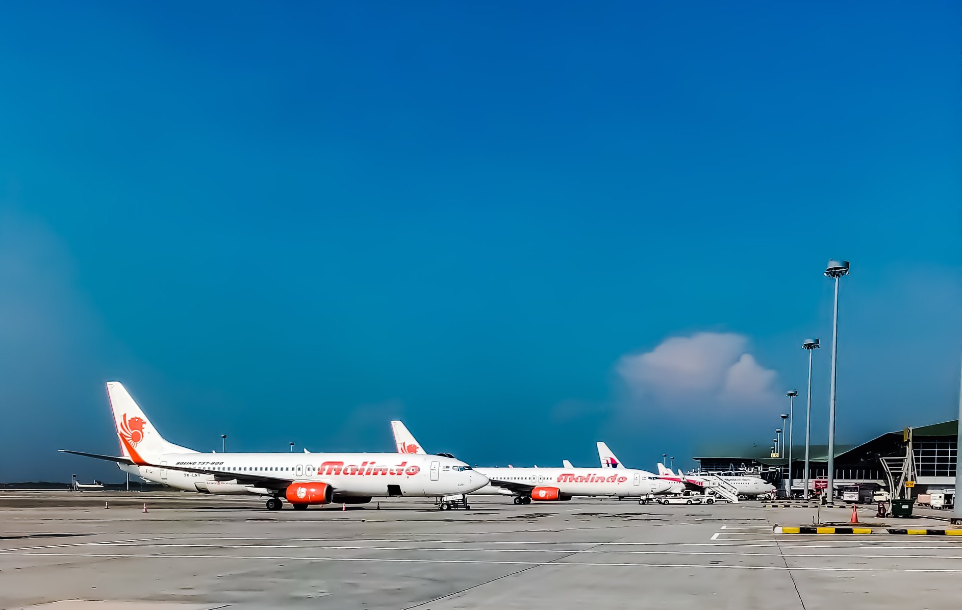 Аэропорт куала лумпур вылет. Малайзия аэропорт Куала-Лумпур. Kuala Lumpur International Airport. Аэропорт Куала Лумпур вид сверху. Курокава аэропорт в Куала Лумпур.