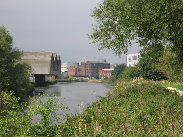 File:Leeds - Aire and Calder Navigation at Thwaite Gate - geograph.org.uk - 990879.jpg