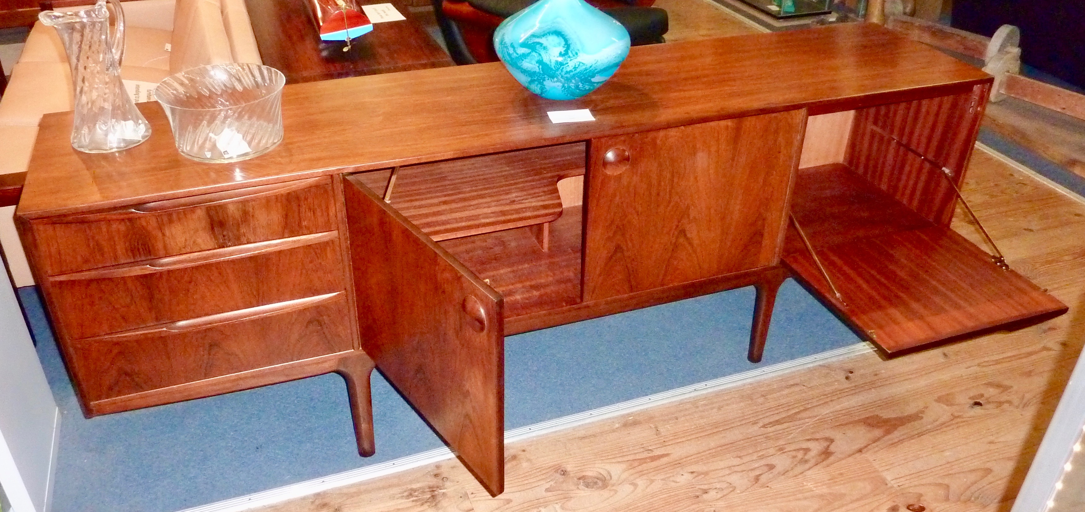 File:Red wooden furniture.jpg - Wikimedia Commons