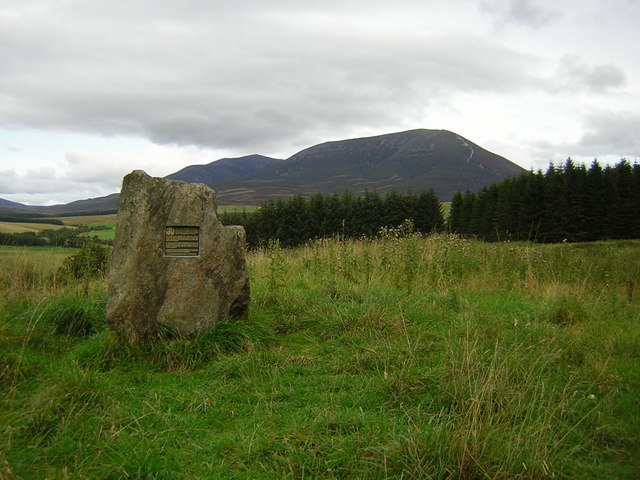 File:Memorial Cairn - geograph.org.uk - 249414.jpg