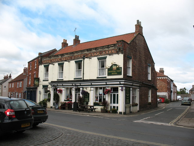 File:Minster View Hotel Howden.jpg